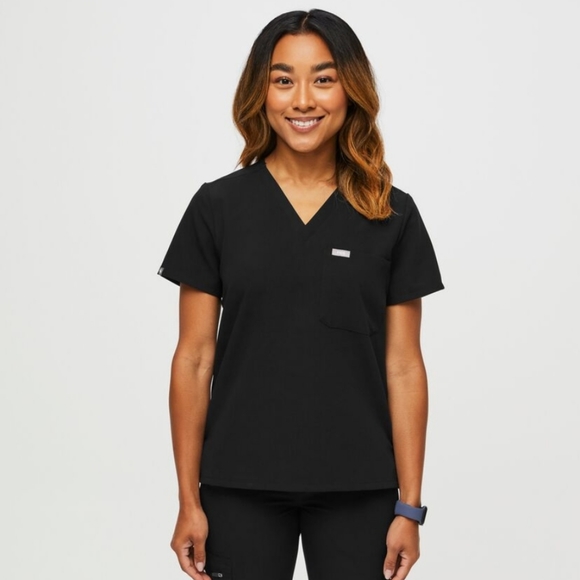 Figs Tops - Figs Catarina One-Pocket Scrub Top (Petite)